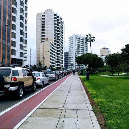 Miraflores Frente Al Mar Lima Exterior foto